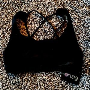 NWT Onzie Flow strappy sports bra